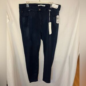 New Women's Dark Blue-Black Soft Mid-Rise skinny Jeans plus size 22 NWT